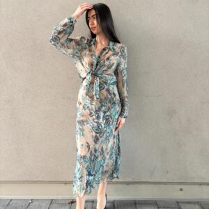 Completo con camicia e gonna a fiori in seta