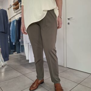 Pantalone sigaretta con laccetto